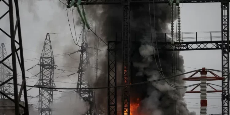 “Po bëhet një luftë energjetike!” Paralajmëron ish-shefi i kompanisë shtetërore të naftës në Ukrainë: Nëse Rusia vijon sulmet, do të ketë rritje çmimesh në të gjithë globin