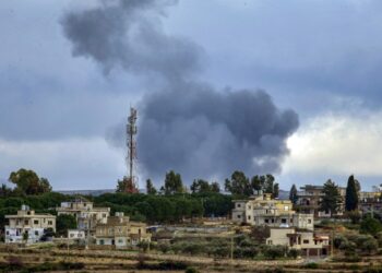 Izraeli sulmon Libanin, në shënjestër një zyrtar i grupit islamik aleat të Hezbollah