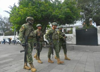 Skandali diplomatik mes Ekuadorit dhe Meksikës/Stafi i ambasadës meksikane do të kthehet në atdhe