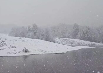“Rikthehet” dimri, dëbora zbardh veriun e juglindjen, ja situata në akset rrugore