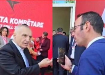 VIDEO / Ilir Meta sherr me delegatin: Hë u zgjove ti? Po flamurin këtu, e ke parë?!