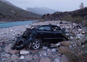 Makina e kthyer në pirg hekurishtesh, detaje nga aksidenti me 8 viktima