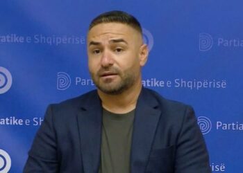 Bardhi paralajmëroi shkarkimin nga detyra, ironia e deputetit Agalliu: Pitkin, mos bëj pirueta …