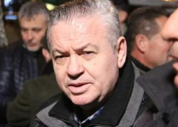 Murrizi “shpërthen” ndaj Bardhit e Rithemelimit: O debila, kaq trapa na mendoni të gjithëve!