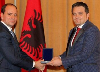 “Që 35 vjeç, Mjeshtër i Madh. Turp, ik dorëzo titullin”, Juli sherr me Eglën: Ka vdekur ai që ma dha…