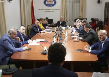 “Në polici bashkëpunojnë me krimin”, 9 deputetë të opozitës kërkojë seancë dëgjimore me Dumanin
