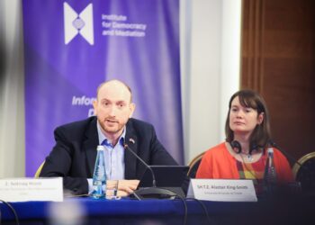 Edhe britanikët kundër protestës së Berishës dhe Metës: Molotovi nuk ka vend në demokraci!