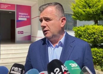 ‘Amnistia’/ Balla, mesazh për të liruarit: Vini gishtin kokës nëse nuk doni të riktheheni atje ku ishit