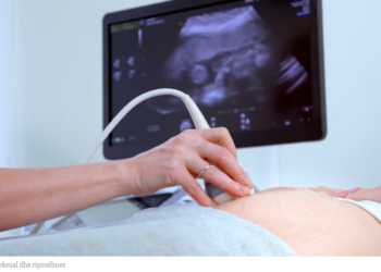 VOA: Projektligji “Për shëndetin seksual dhe riprodhues” i mangët, nuk trajton në thellësi problematikat