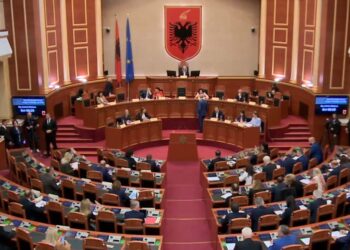 LIVE! Amnistia penale, pritet votimi në Kuvend. Rivotohen pesë ligje, Zhupa interpelancë me Kumbaron