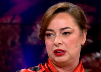 “Më la tre fëmijë për të rritur dhe iku”, Julia rrëfen për herë të parë ndarjen me ish-burrin dhe detajet e panjohura: Pasi vajzat u bënë 18 vjeçe, unë…!