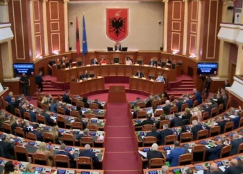 Berisha bashkon votat me Ramën: Miratohet në Kuvend me 110 vota pro Amnistia Penale. 1 kundër, 1 abstenim