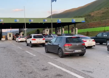 Plazhi nis herët, kosovarët “nuk e tradhtojnë” Shqipërinë, 16 mijë hynë në fundjavë