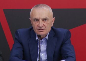 Po kërcënon Altin Dumanin? Kreu i PL: Të ketë kujdes, kam 300 mijë si Vojo Kushi! Jam Ilir Meta o superbudallenj, o supertarallakë!
