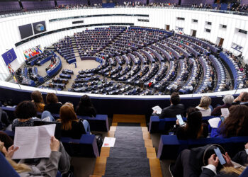 Votimi historik: Parlamenti Evropian i jep ‘dritën jeshile’ paktit për Migracionin dhe Azilin. Çfarë përfshin paketa