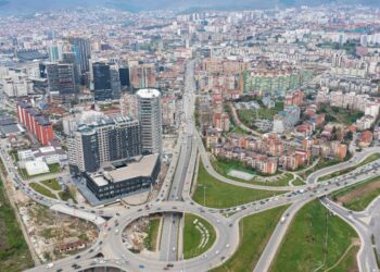 Sondazhi/Shqiptarët e Shqipërisë e duan “bashkimin kombëtar” më shumë se shqiptarët në Kosovë