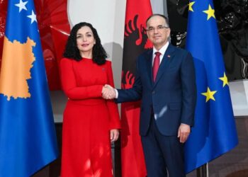 Presidenti Bajram Begaj niset drejt Kosovës, nesër takim ‘kokë më kokë’ me homologen Osmani