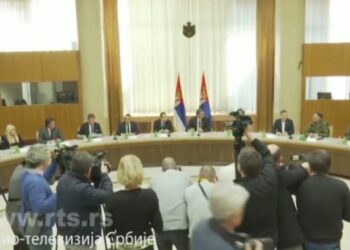 Mbledhja urgjente e qeverisë serbe, Vuçiç tregon planin kundër Kosovës: Të nisim luftën e letrave!