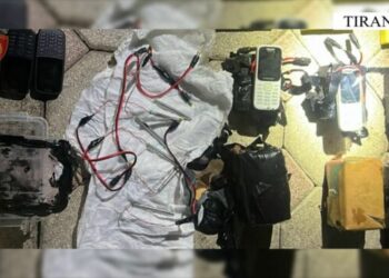 Drogë dhe armë dhe mina me telekomandë/ Policia finalizon disa operacione në Tiranë