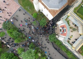 Adriana Kalaja: Sot jemi pak, por po të na vijnë edhe analistët tanë, bëhemi më shumë