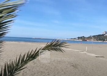 Nis sezoni turistik në Shëngjin, fluks turistësh gjatë gjithë fundjavës