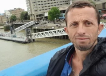 Emri/ U vetëvar brenda qendrës së imigracionit në Britani, familjarët: Të hetohet. Vdekja e tij, e pakuptimtë! Prisnim të bashkoheshim