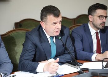 ‘SKAP”/ Balla i përgjigjet Foltores: ‘Tritol’ ndaj drejtësisë, s’është rastësi që babai juaj politik luftën e ka gjithnjë me prokurorët e SHBA