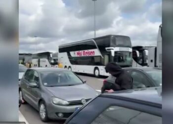 Tensionet/ Pas orëve të gjata, lirohen 300 qytetarët e Kosovës të ndaluar në kufirin Serbi-Kroaci