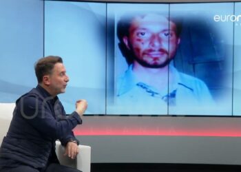 “Më goditën me tytën e pistoletës”/Braçe rrëfen ngjarjet e ’96: Shatërvani, simboli i rrahjeve politike në Berat