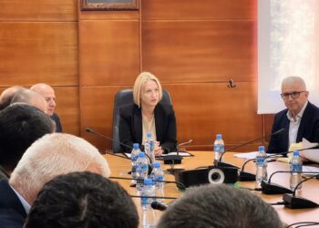 Denaj, takim me përpunuesit e qumështit dhe blegtorët. Respektimi i  marrëdhënieve kontraktuale mes palëve, siguron paketë mbështetëse më efikase
