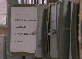“Spiunët nuk tregohen”, identifikohen bashkëpunëtorët e Sigurimit, por klasifikohen sekret shtetëror