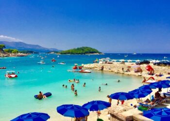 “Tempo Italia”: Eksploroni destinacionet më të mira të pushimeve në Shqipëri