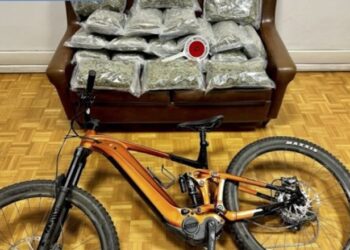 Arrestohet shqiptari me 11 kilogramë drogë dhe biçikleta të vjedhura, i hiqet leja e qëndrimit