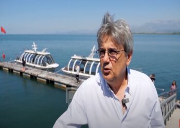 Varkat turistike në liqenin e Shkodrës, ankorohen dy të parat në Shirokë