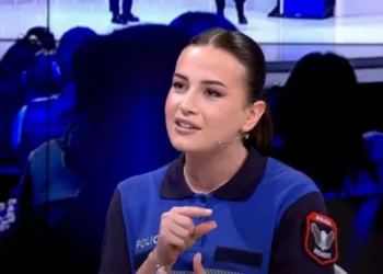 Aktorja që imiton Grida Dumën rrëfen vështirësitë: Shikoja gjithë natën videot e saj…