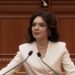 ‘I mori atributet Açkës’, Zhupa përplaset me Spiropalin, deputetja e PS: Jeni rast për t’u studiuar, dëshiron të biesh në sy