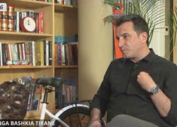 “Tirana po ecën me shpejtësi të jashtëzakonshme”, Veliaj për protestën e opozitës: Dogjën një monument kulture, akt jo patriotik