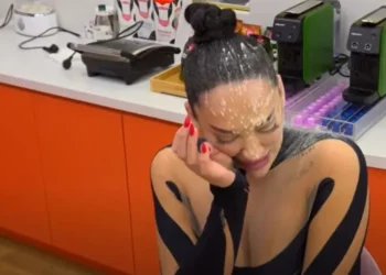 “Ta shikosh veten duke prekur fundin”/Banorja e Big Brother rrëfen aktin e rëndë