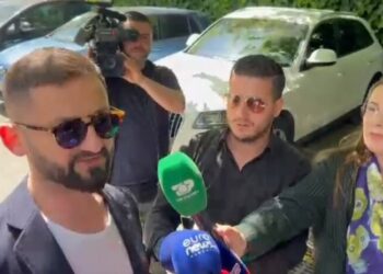 Akuzohet se ndërhyri në sistemin TIMS, Ervin Muça paraqitet në gjykatë: Deklarohem i pafajshëm
