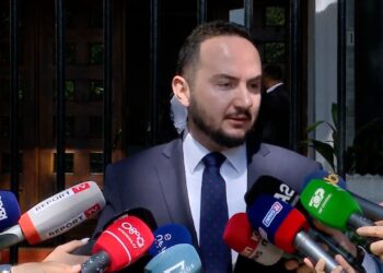 Shtyhet seanca, Salianji akuza ndaj gjyqtarit që e dënoi: Zar, shërbëtor i fëlliqur i Enver Dondollakut