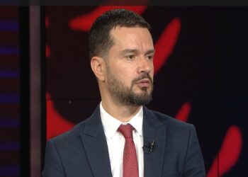 Parashikimi i Arian Currit: Meta arrestohet sot pas Konventës, rrugës drejt ballkonit të Berishës