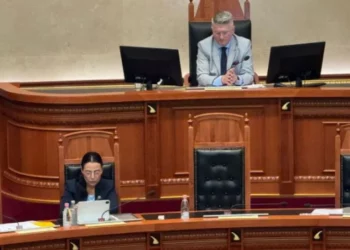 Gjekmarkaj për marrëveshjen me BE: Gënjeshtra ‘allaturka” e trashë si salep…! Sa më shumë i afrohemi Brukselit, po kaq largohet si një vijë imagjinare horizonti