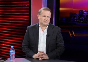Reagon Gjin Gjoni: Iu përgjigja thirrjes “o sot, o kurrë” dhe tani iu futa politikës. Kam qenë gjyqtar i ndershëm, pasuria ime është e ligjshme