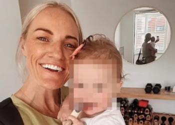 FOTO/ U sakrifikua për foshnjën e saj, kjo është nëna heroike që u masakrua në sulmin me thikë! Vajza 9 muajshe në luftë për jetën