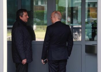 Hasani takohet me Thaçin në Hagë: Mbështetja e Shqipërisë, në çdo rast dhe për çdo gjë