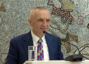 “Dikur e bëra ministre, sot nuk vjen në mbledhje”, Ilir Meta i përgjigjet Kryemadhit: Pse nuk erdhi shoqja jote?