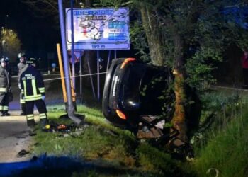 “Porsche” përfundon në kanal, vdes 32-vjeçari shqiptar në Itali, plagosen disa të tjerë