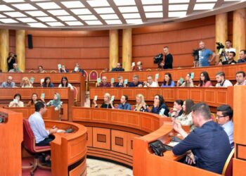 Pas protestave, Këshilli Bashkiak i Tiranës mblidhet të hënën për të diskutuar kërkesat e këshilltarëve të opozitës