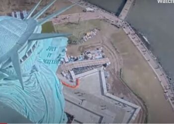 VIDEO/ Statuja e Lirisë “dridhet” nga tërmeti që preku New York-un