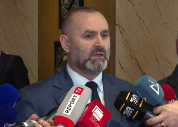 Reagimi/Manja: Tritoli në banesën e gjyqtarit, akt burracak